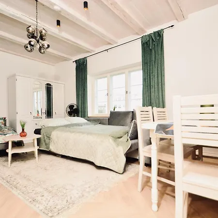 Lovely Authentic & Cozy Atmosphere טאלין